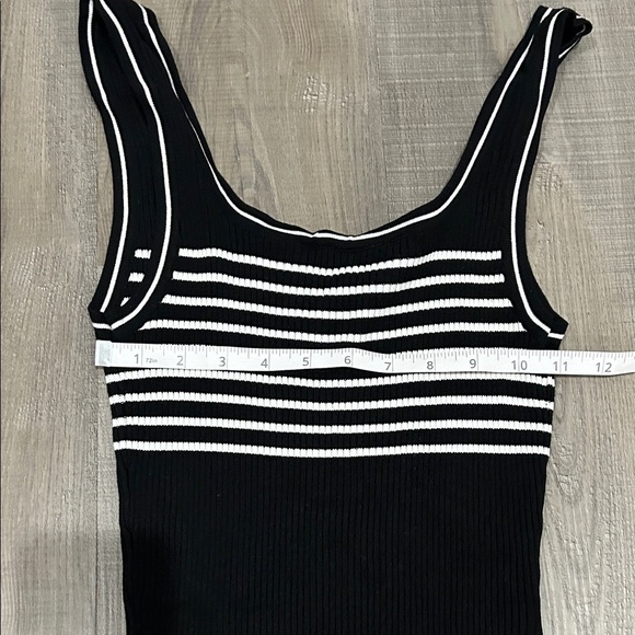 H&M Black and White Striped Women's Top - Picture 3 of 5